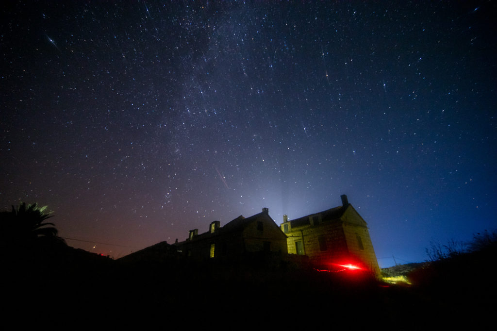 Mjerenje kvalitete noćnog neba na otoku Biševu